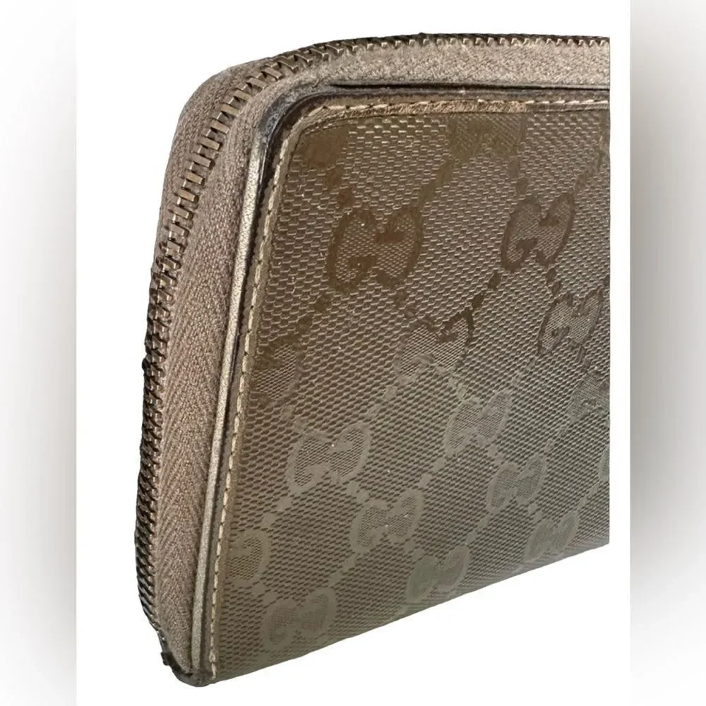 Gucci zip around